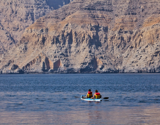 Kayaking4_[6808-LARGE].jpg