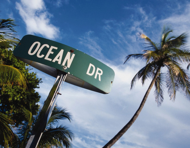 South-Beach-Ocean-Dr-sign.jpg